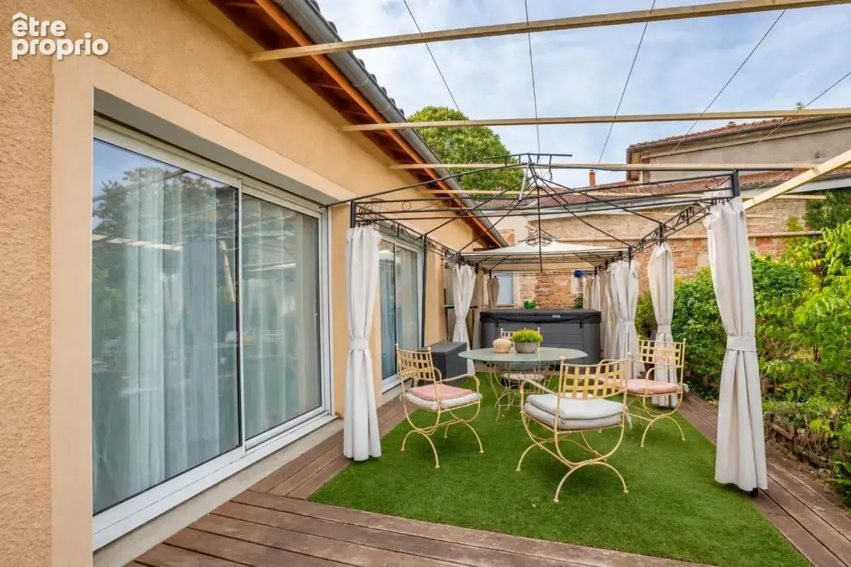 Maison à vendre 7 pièces VILLEFRANCHE SUR SAONE (69) - photo 5