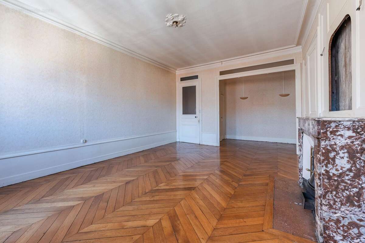Appartement à LYON-6E