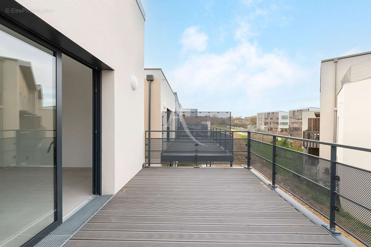 Maison à MONTREUIL-JUIGNE
