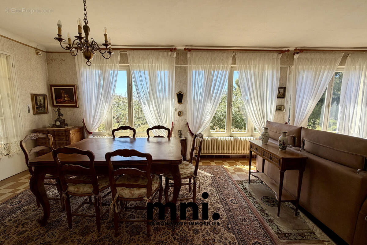 Maison à SIX-FOURS-LES-PLAGES