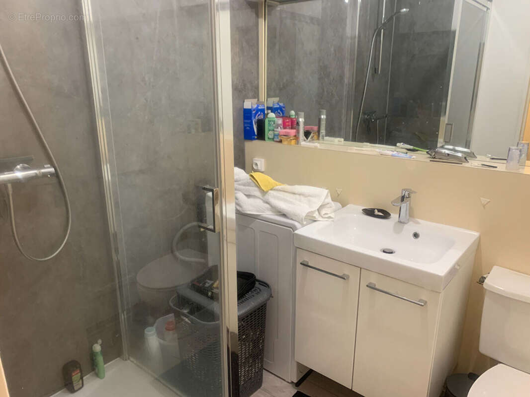 Appartement à COURBEVOIE