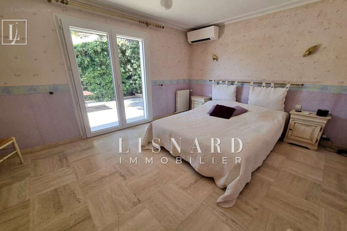 Maison 234 m² à Vallauris  - photo 9