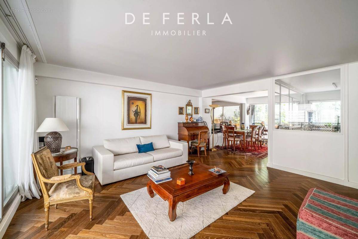Appartement à PARIS-7E