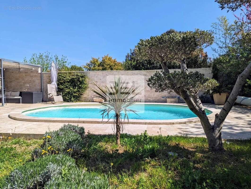 Maison à BAGNOLS-SUR-CEZE