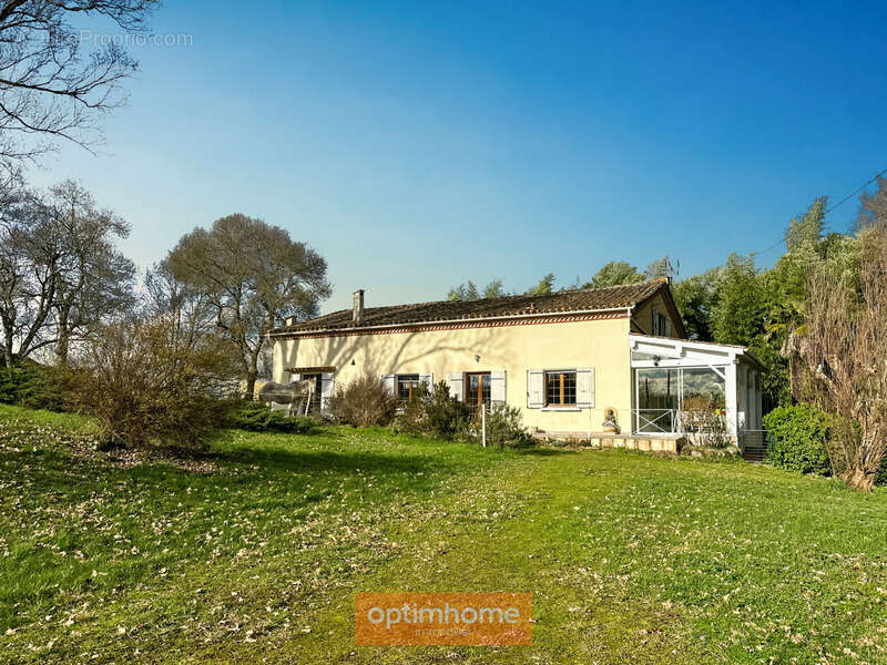 Maison à CASTELNAU-D'AUZAN