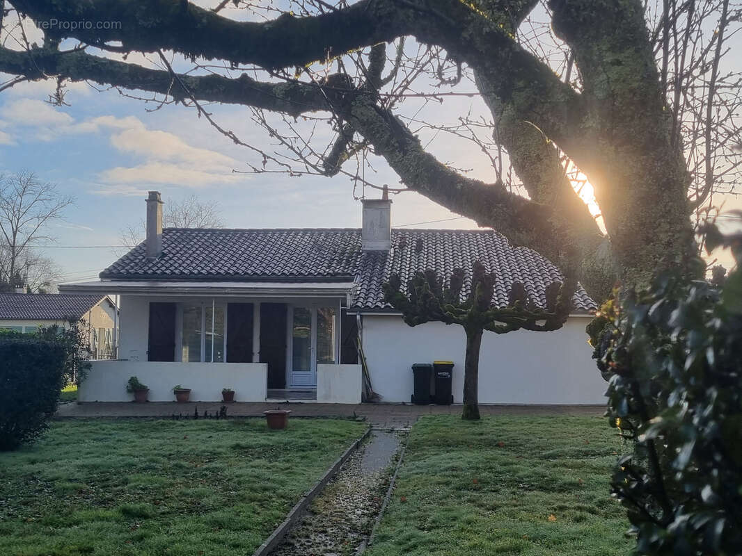 Maison à BAZAS