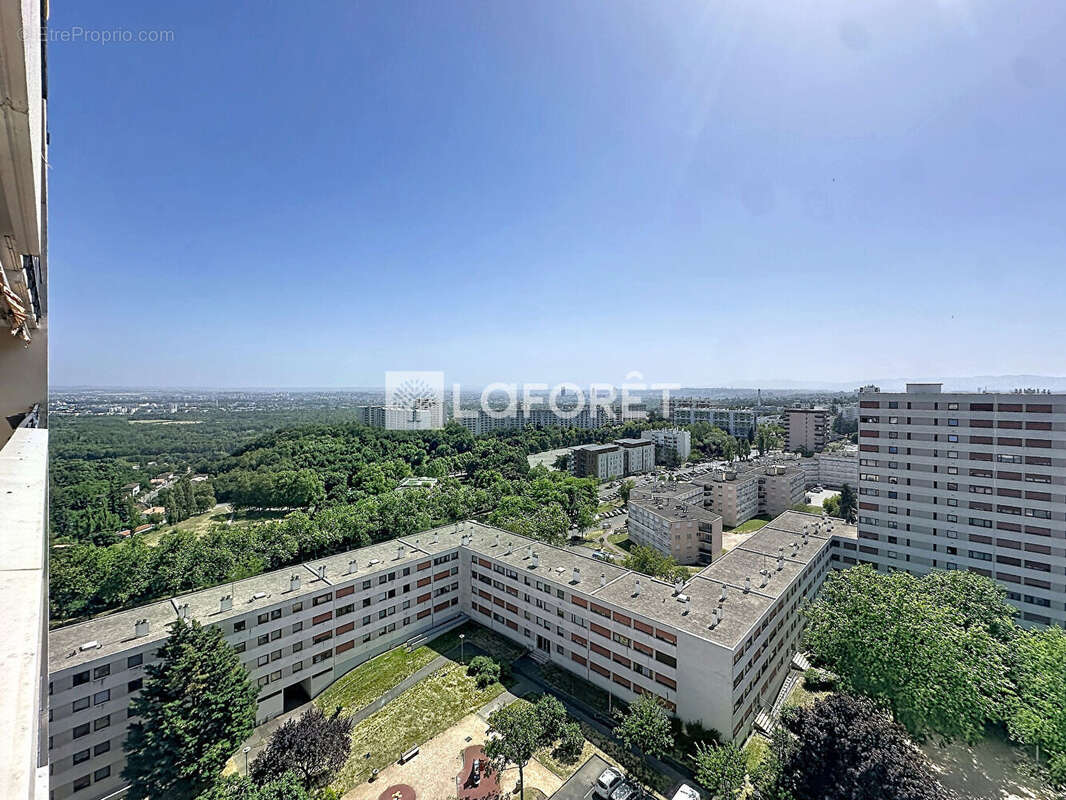 Appartement à RILLIEUX-LA-PAPE