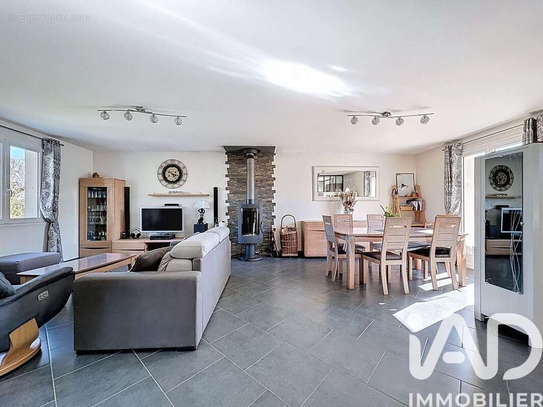 Photo 3 - Maison à CHARRON