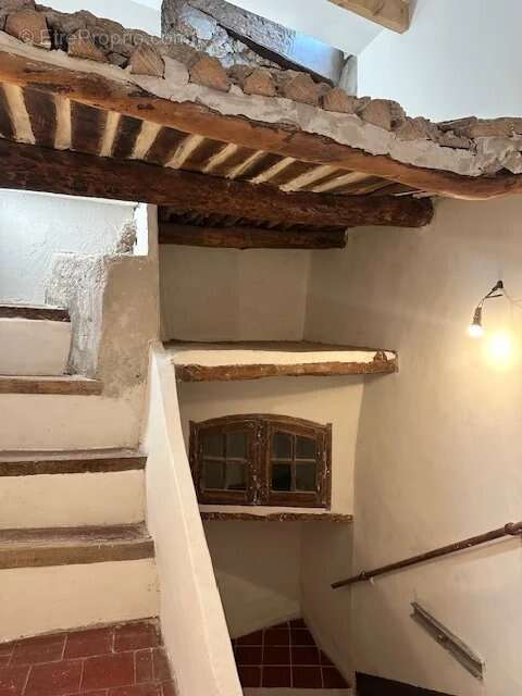 Appartement à COTIGNAC