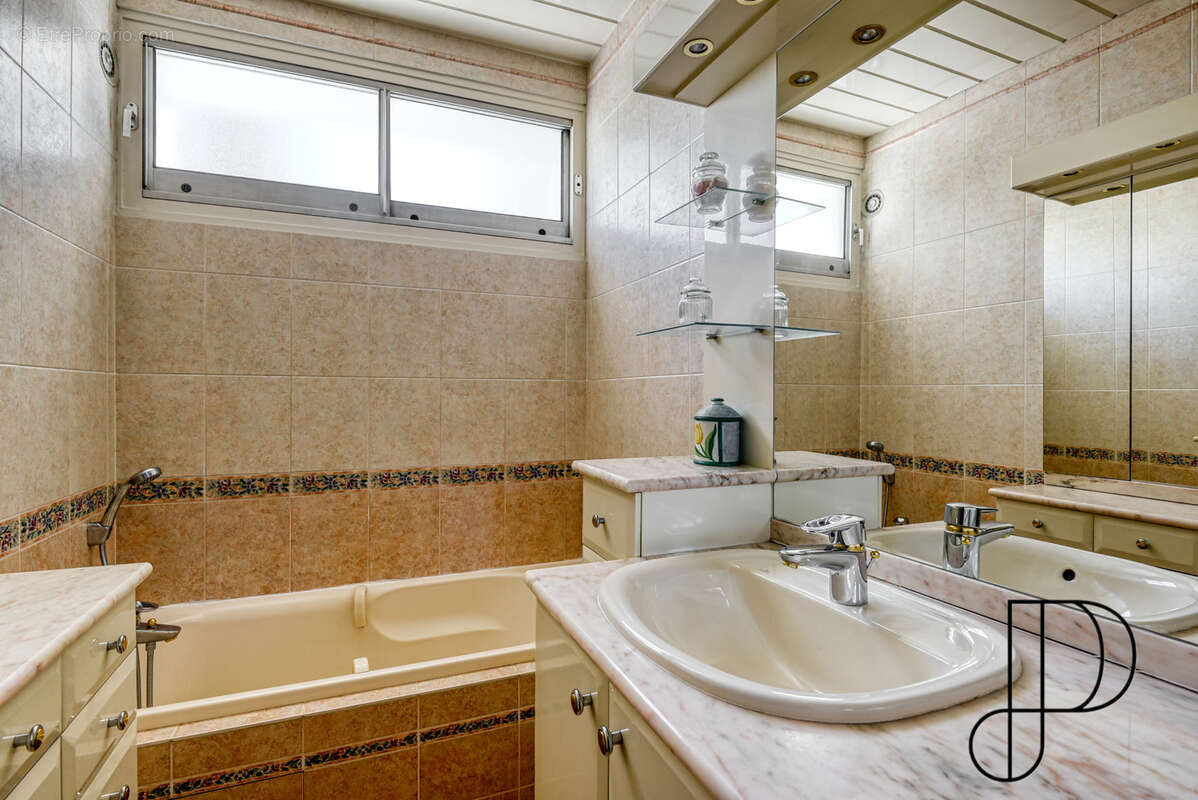 Appartement à LYON-5E