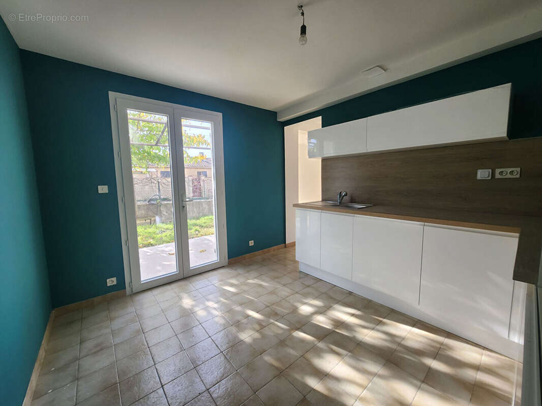 Maison à MORIERES-LES-AVIGNON