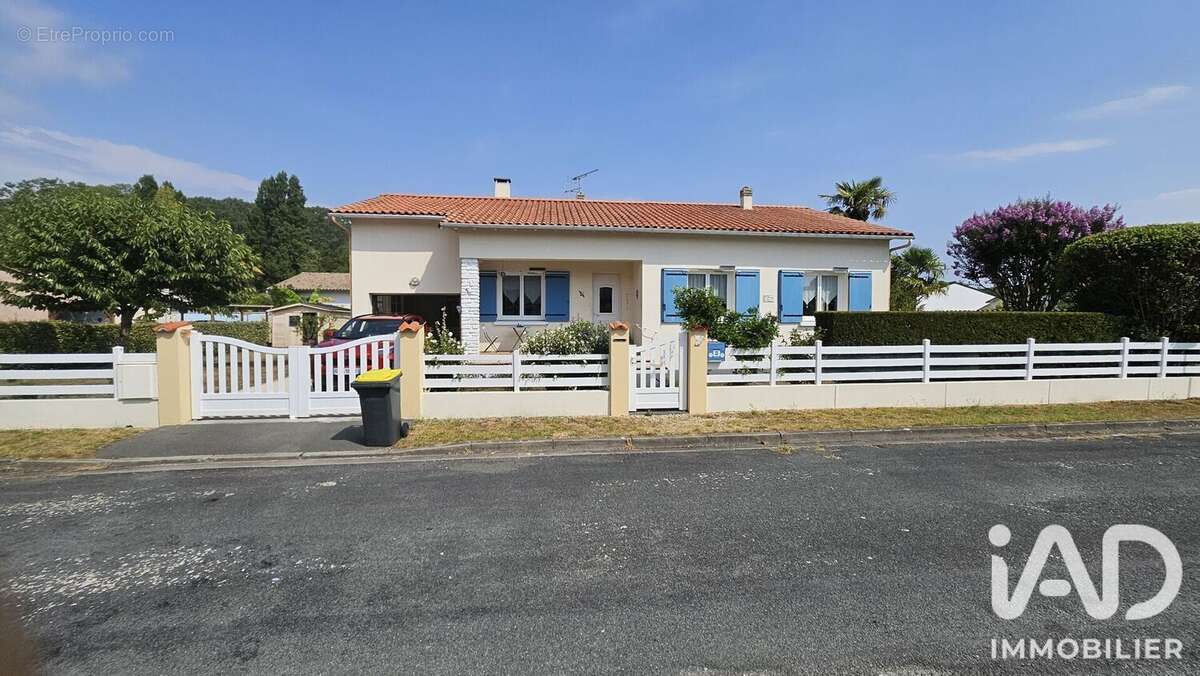 Maison 104 m² à Saujon  - photo 2