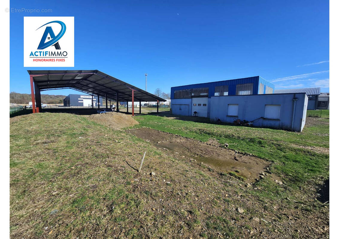 Commerce à LA SAUVAGERE