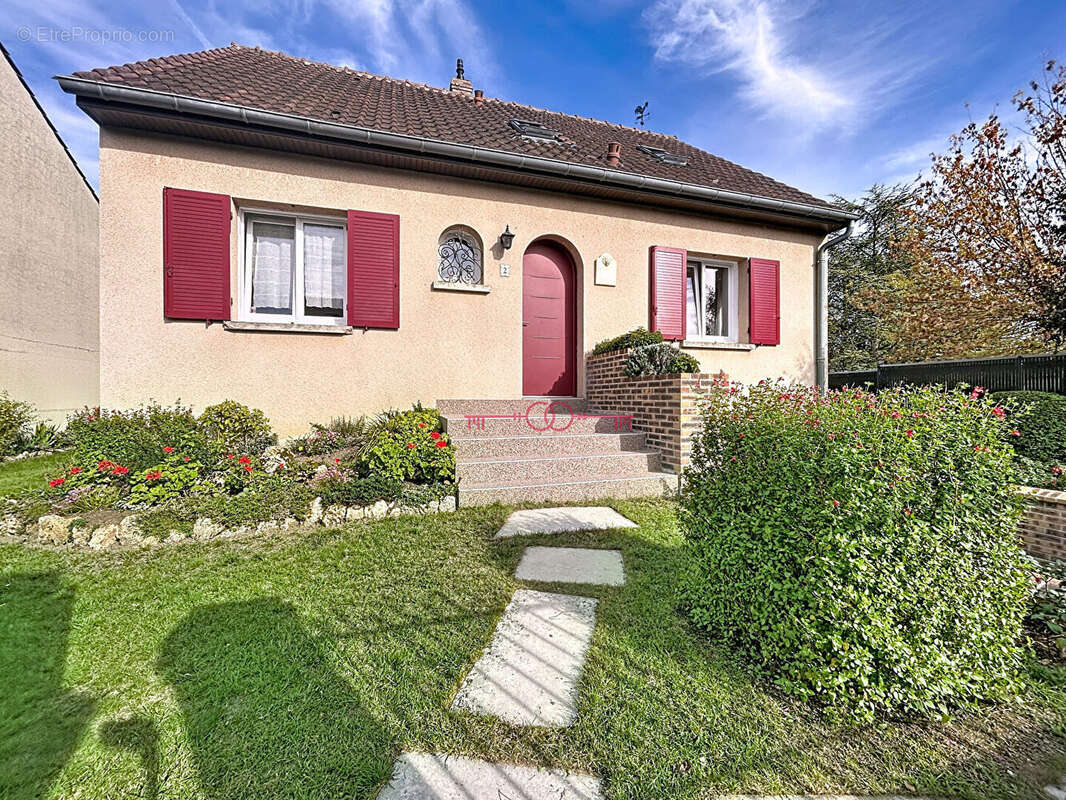 Maison à TINQUEUX