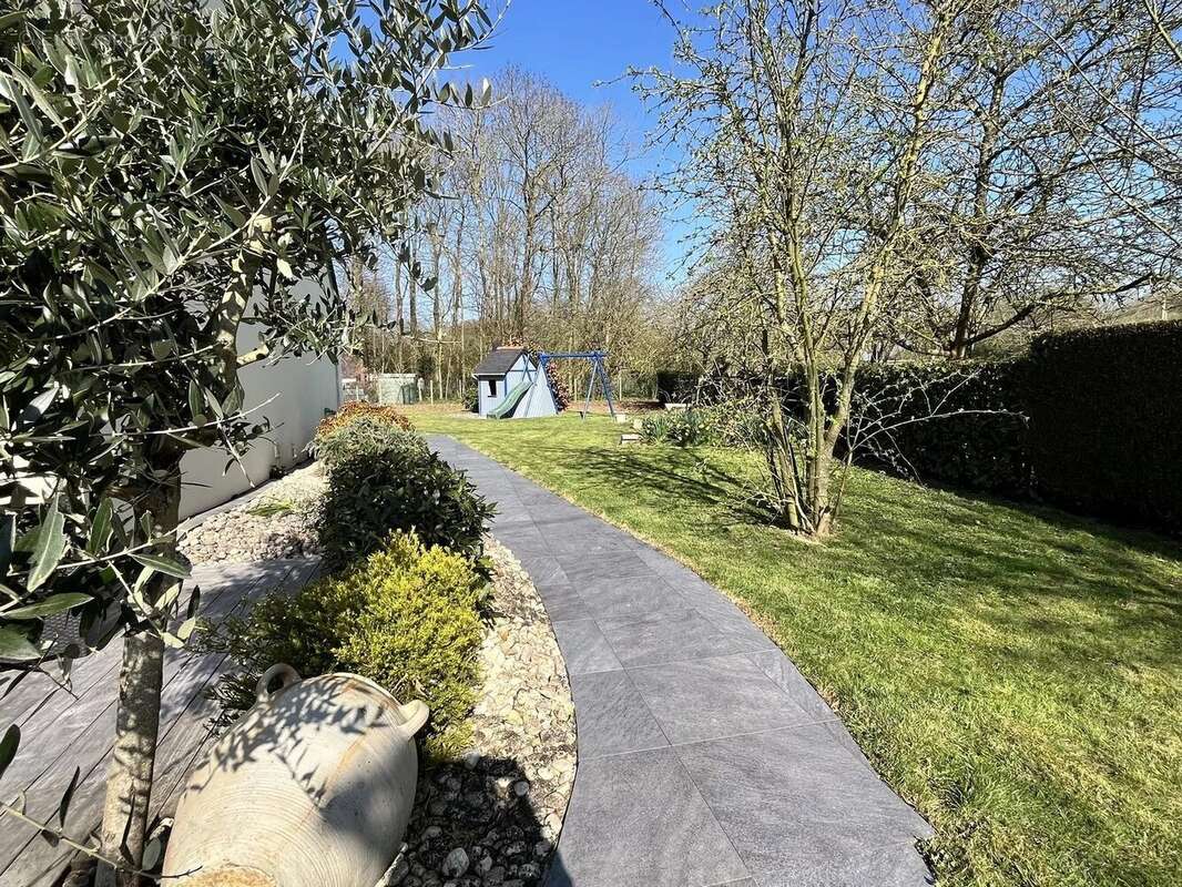 Maison à PLOUER-SUR-RANCE