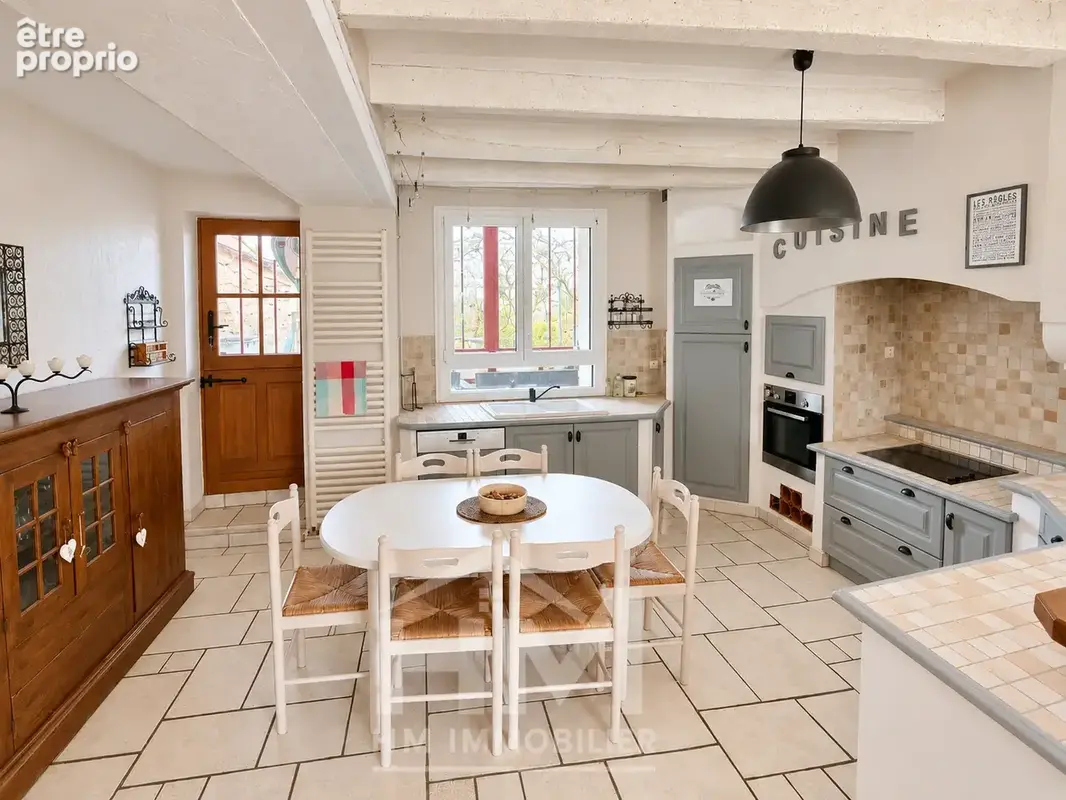 Argentières  Maison de caractère du XVIIIᵉ siècle avec piscine sur terrain arboré de 1 450 m2 - photo 6
