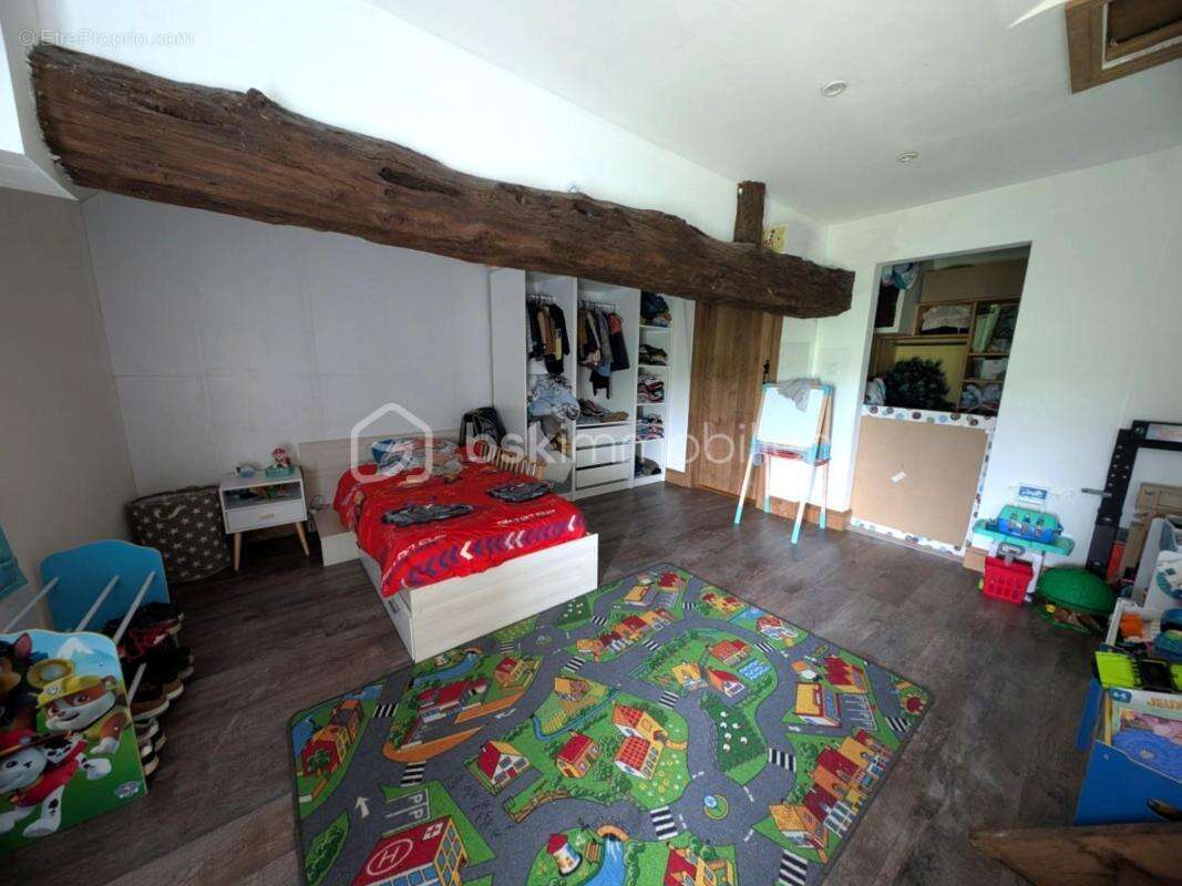 Maison de campagne offrant un beau potentiel ! - photo 11
