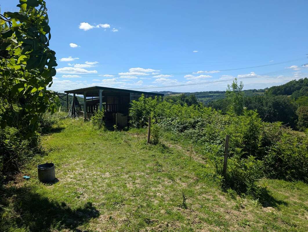 Belle maison en pierre avec gites et piscine - photo 21