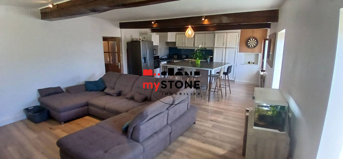 Maison à LAPEYROUSE