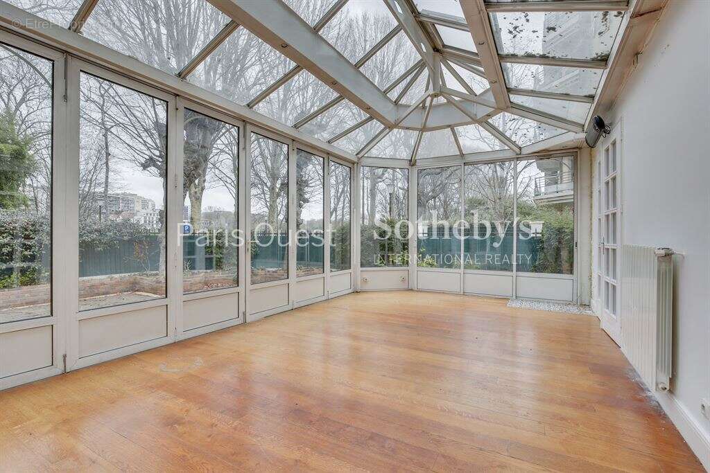 Maison à NEUILLY-SUR-SEINE