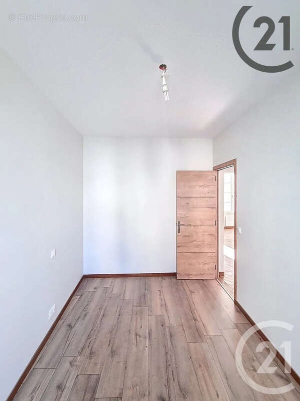 Appartement à BRIE-COMTE-ROBERT