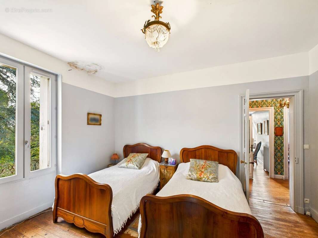 Maison à SAINT-EMILION