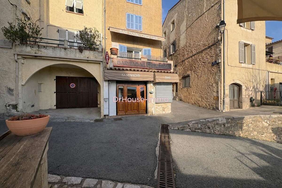 Commerce à SAINT-JEANNET