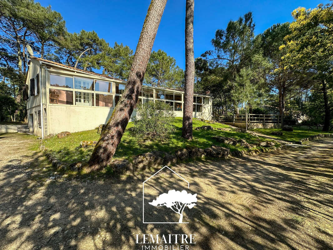 Maison à LES MATHES