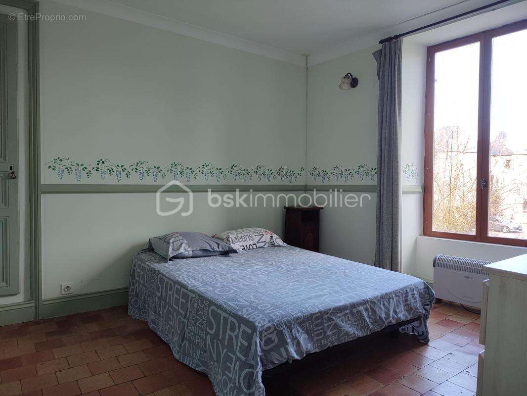 Maison à FRESNAY-SUR-SARTHE