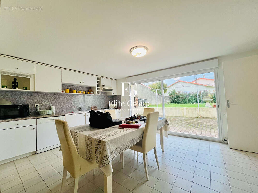 Maison à PORT-DES-BARQUES