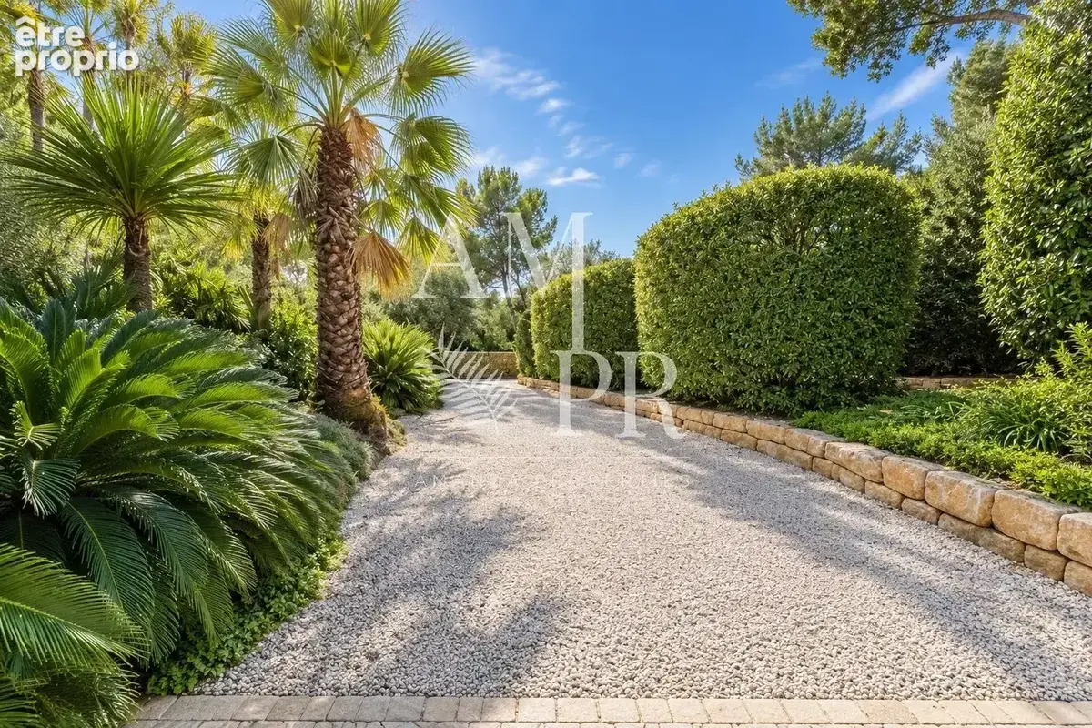 Somptueuse villa Belle Époque avec piscine et jardin paysager, à quelques minutes du centre-Cannes - photo 7