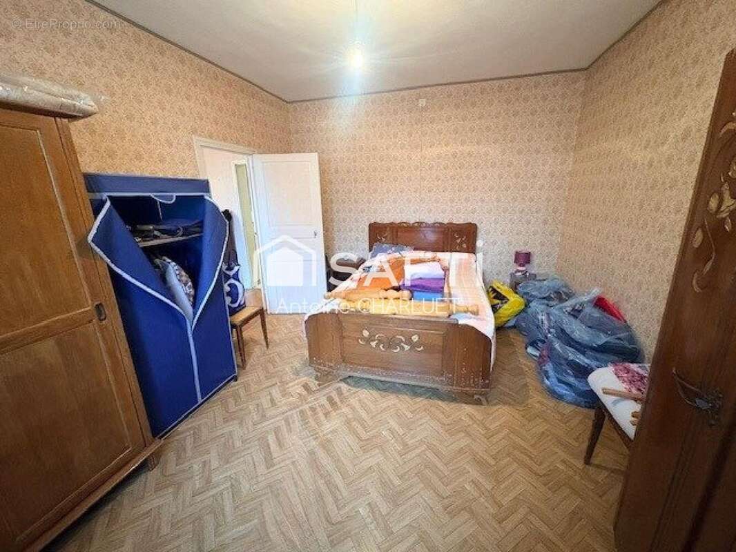 Maison 80 m² à Saint-Genou  - photo 6
