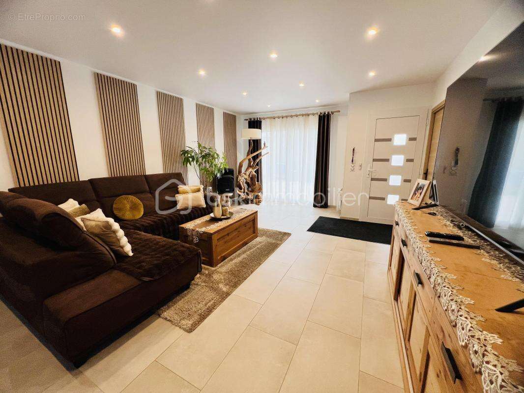 Maison à SAINT-GERMAIN-LES-ARPAJON