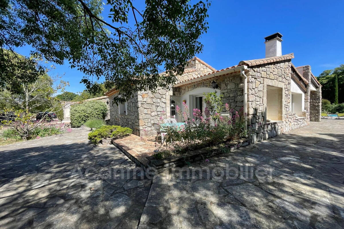 Maison à CAZEVIEILLE