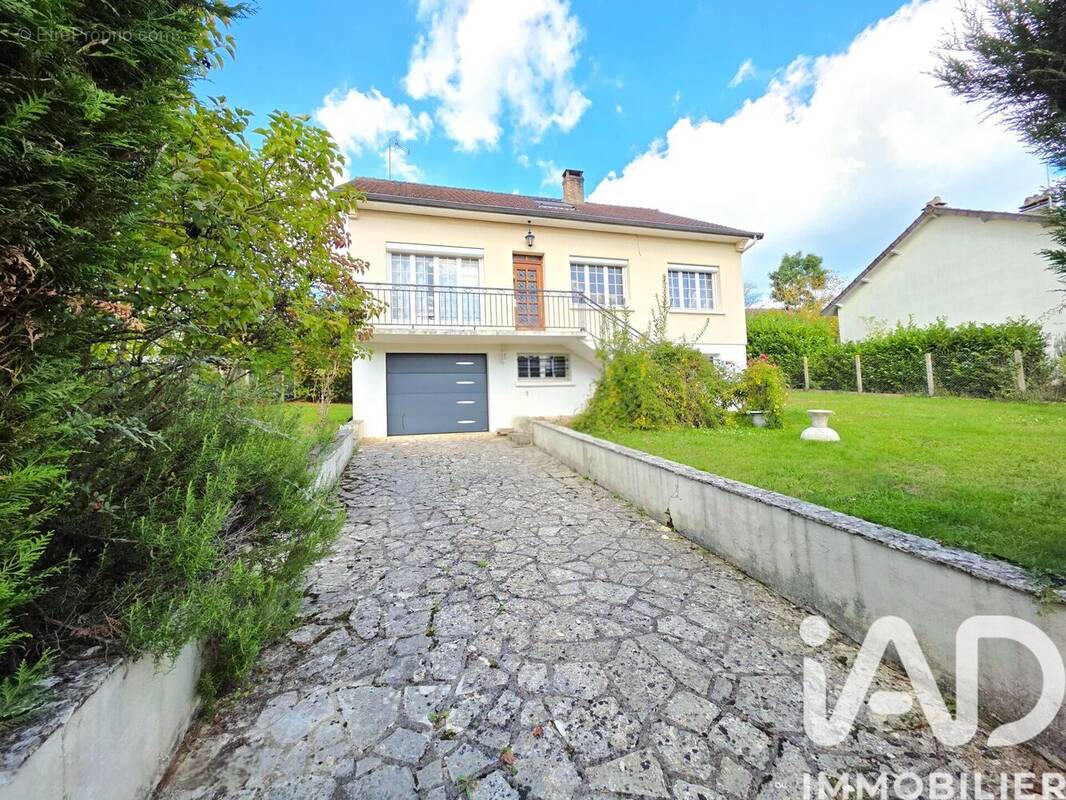 Photo 1 - Maison à SAINT-ARNOULT-EN-YVELINES