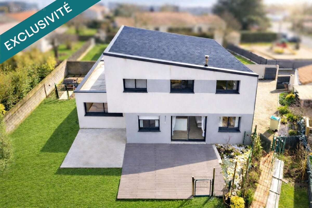 Photo 2 - Maison à MONTAIGU