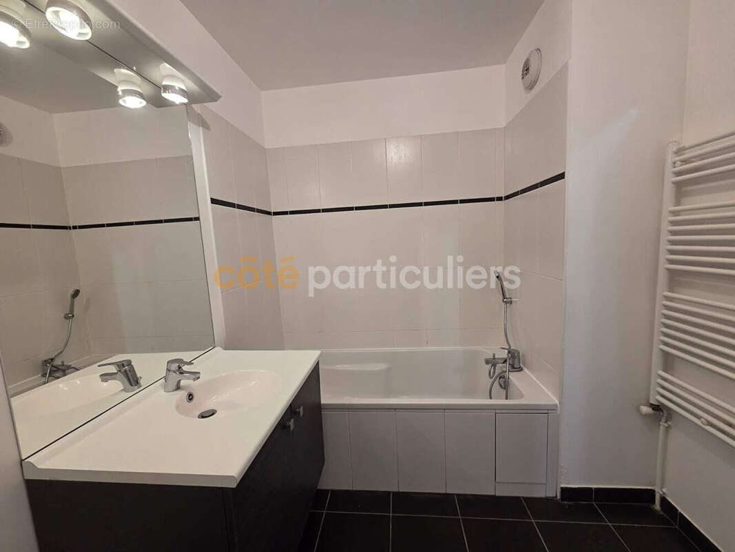 Appartement à AUBERVILLIERS