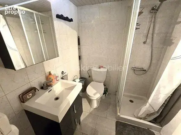 Maison de 120 m2 avec 4 chambres, 2 salles d'eau, une piscine sur un terrain de 828 m2 !!! - photo 19
