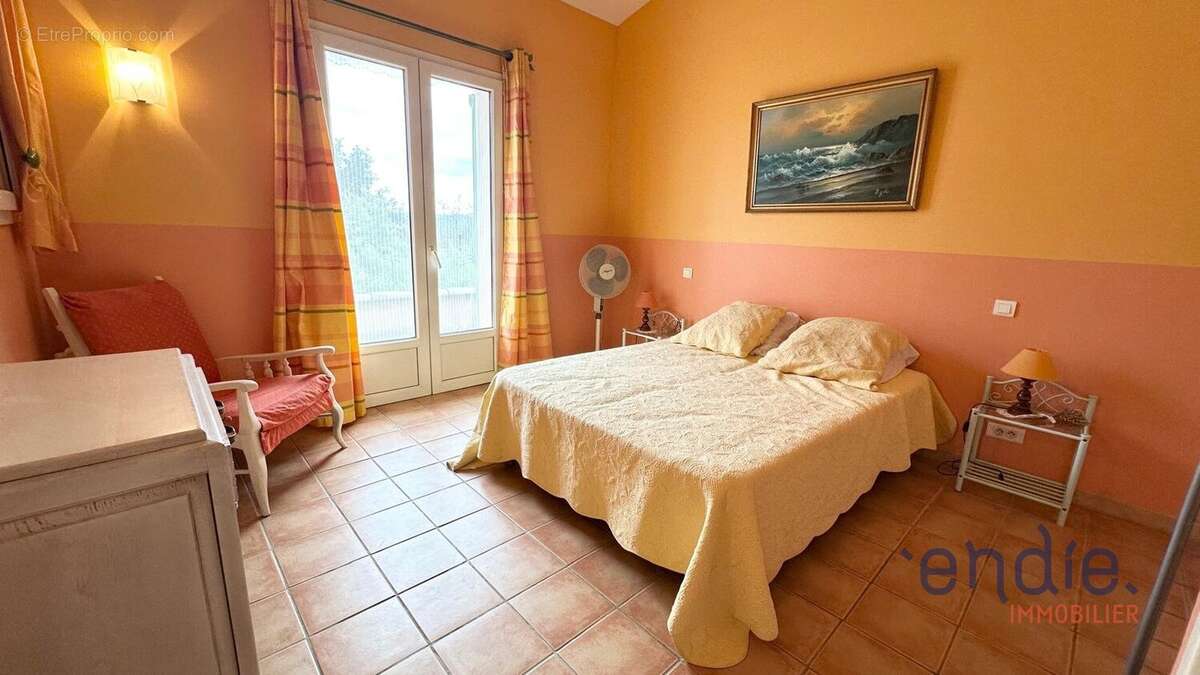 Maison à LORGUES