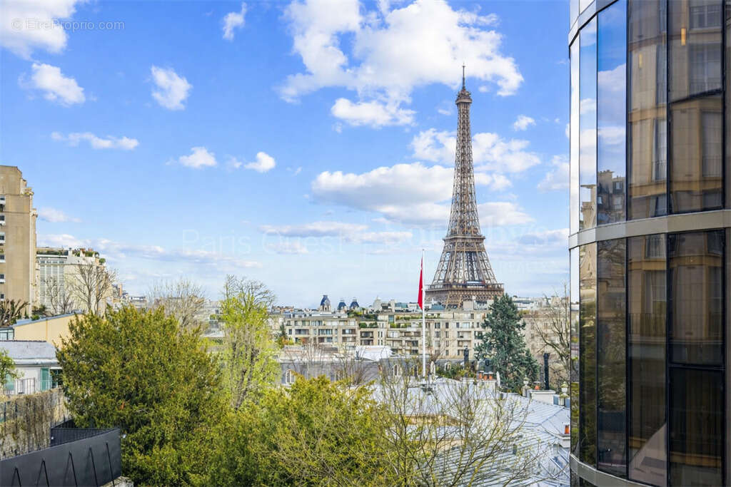 Appartement à PARIS-16E