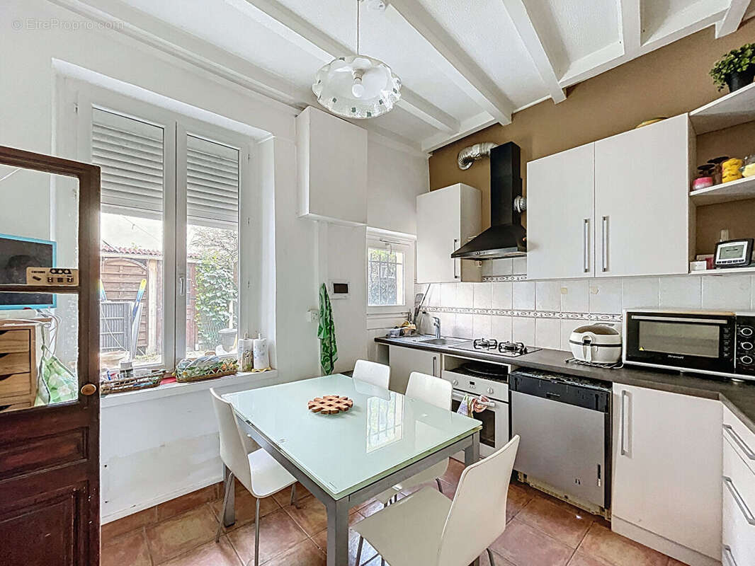 Maison à NEUVILLE-SUR-SAONE