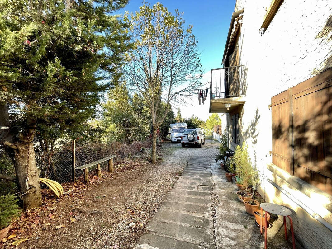 Maison à SAINT-THIBERY