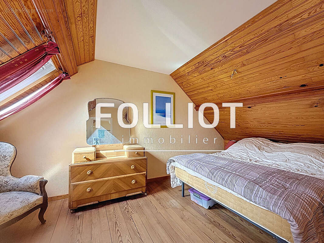 Maison à DONVILLE-LES-BAINS