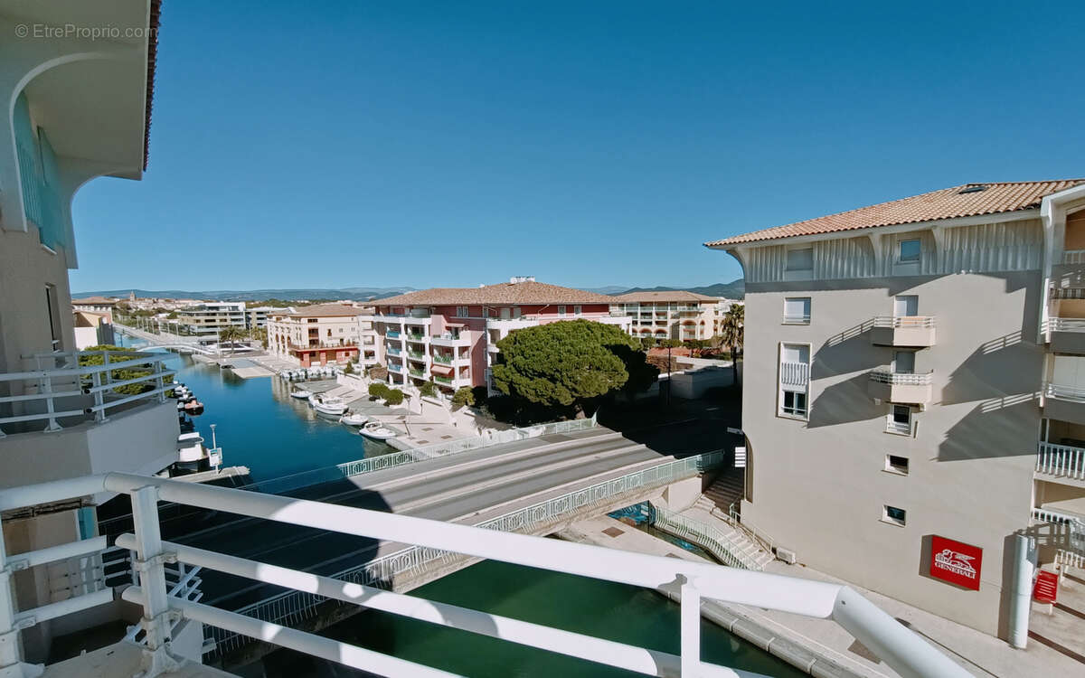 Port fréjus   spacieux 4 pièces vue port & mer - photo 4