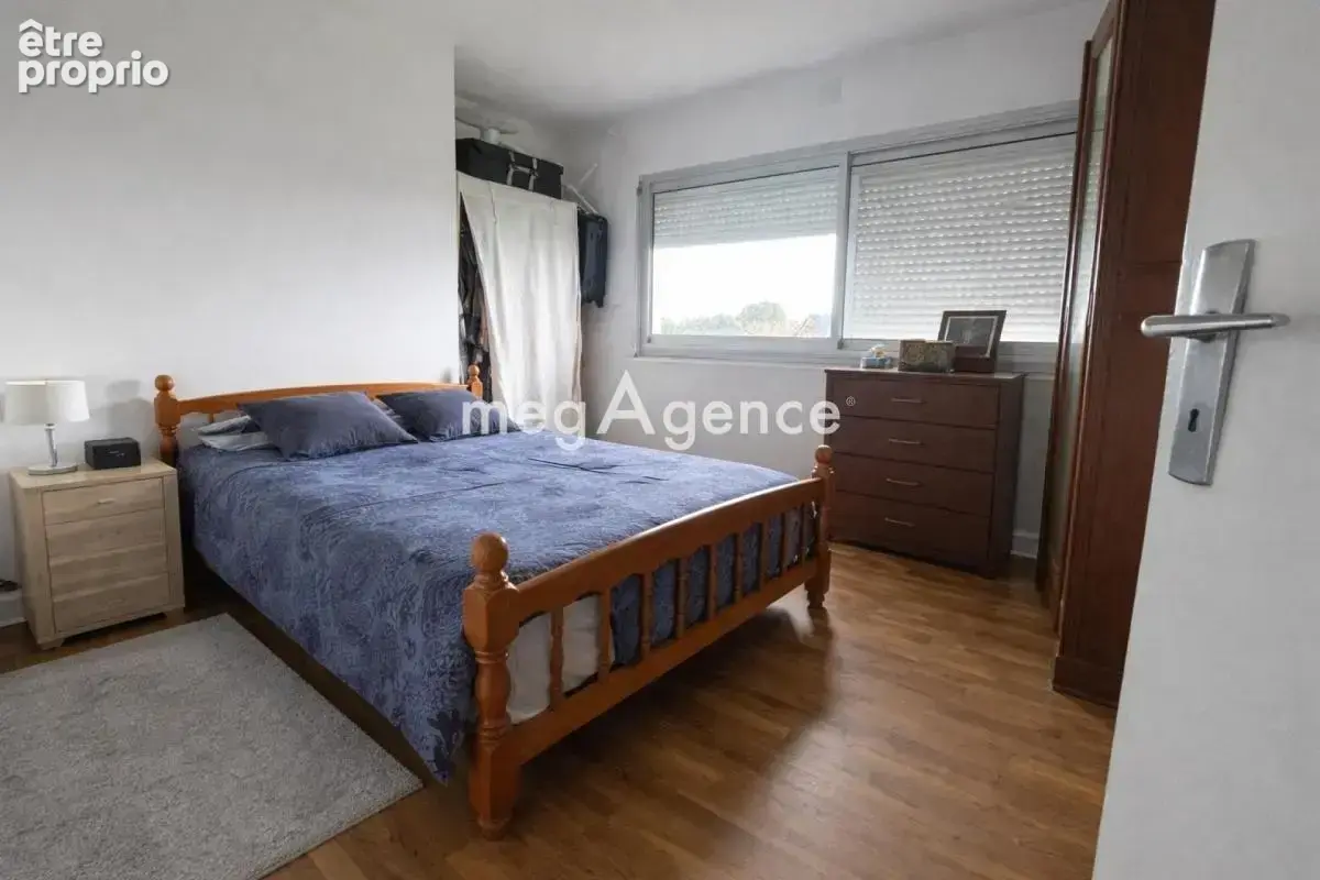 T5 lumineux 87 m² – Garage – Proche gare SNCF - photo 4