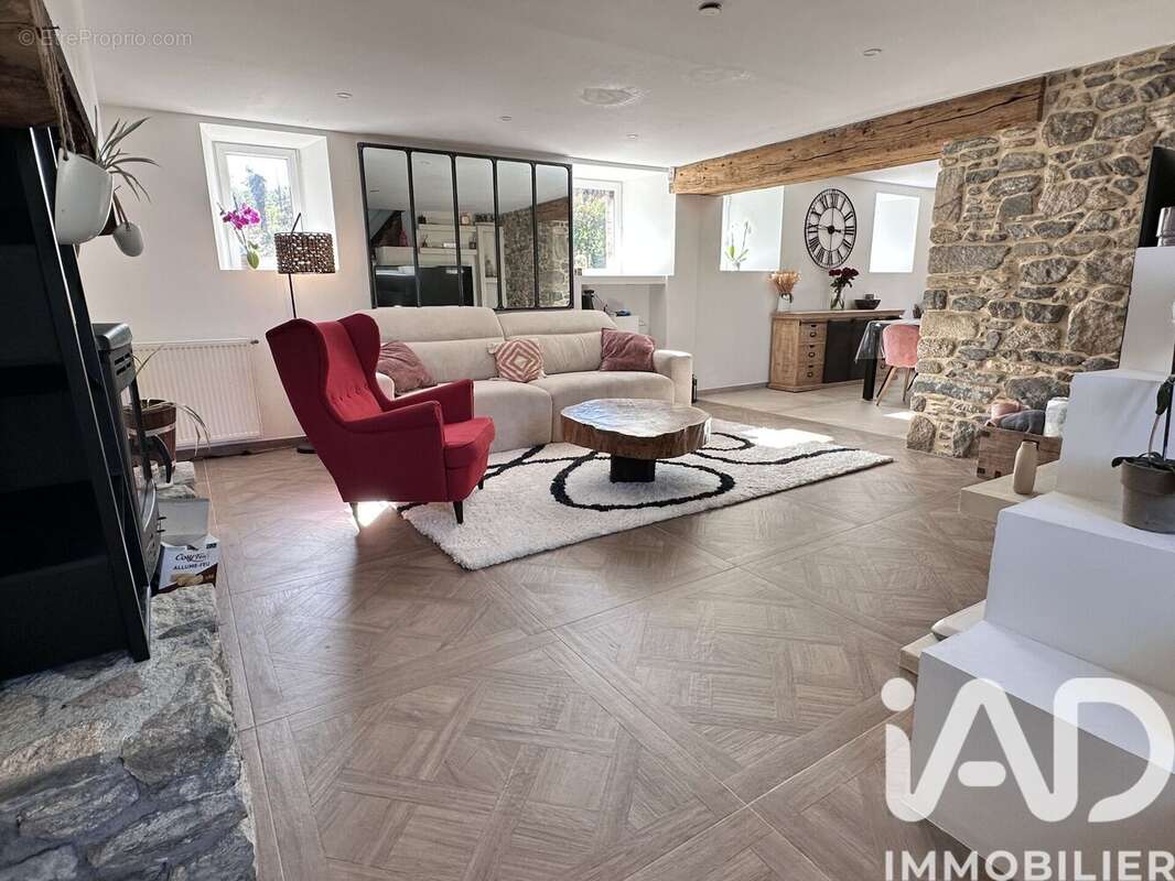 Maison 129 m² à Monthuchon  - photo 7