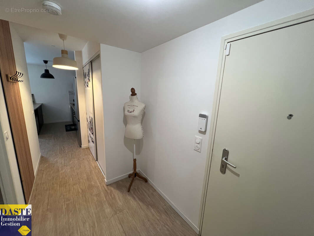 Appartement à SAINT-THIBAULT-DES-VIGNES
