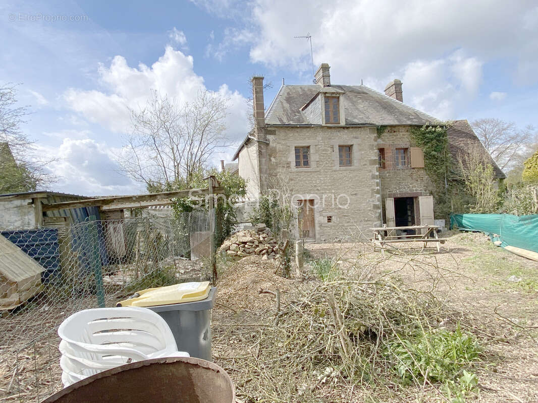 Maison à LIGNIERES-ORGERES