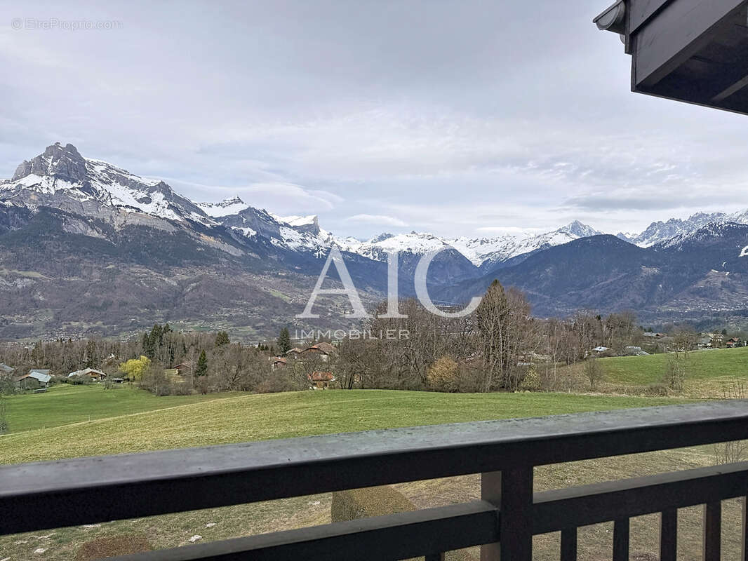 Appartement à COMBLOUX