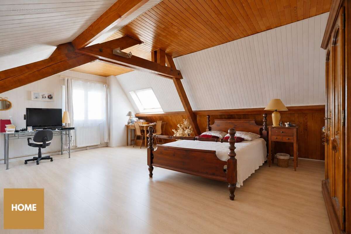 Maison à LUDRES